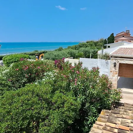 Hébergement de vacances Casasicula - Calypso Sea House *